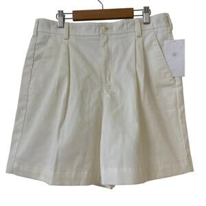 NWT Liz Claiborne Petite Size 12 100% Cotton Off-White Pleated Front, Shorts